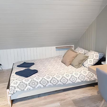 Apartamento Studio Miraumont, Stationnement Gratuit, 5Min Gare Amiens Exterior foto